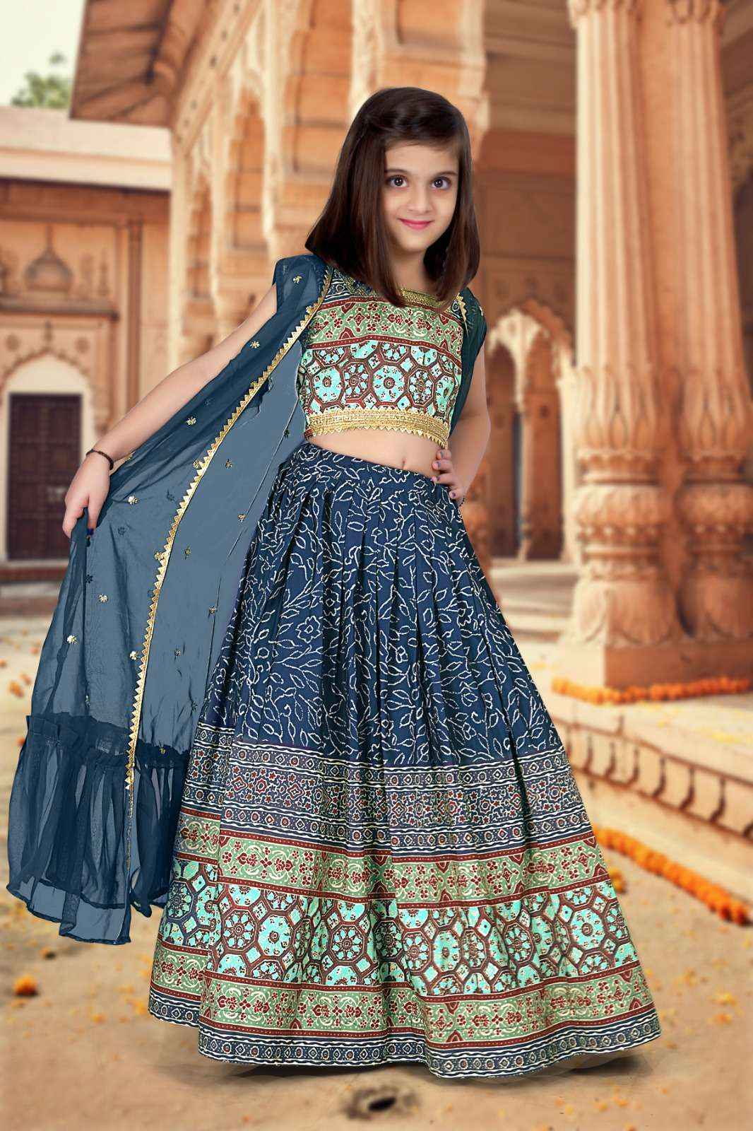Royal Riwaaz Banarasi Beauty Lehenga Set
